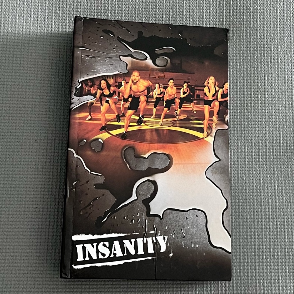Beachbody Insanity program workout dvds, guide, calendar